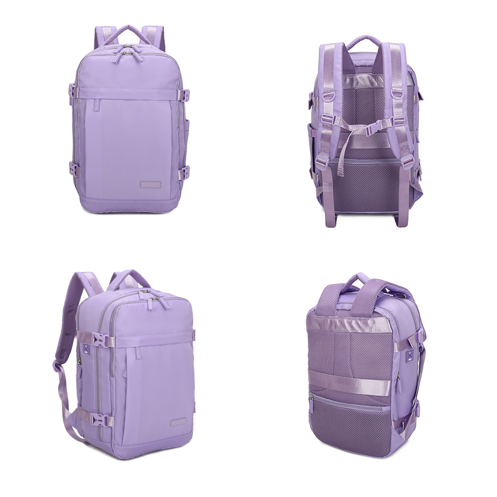 Cuatro vistas de una mochila de color morado claro con cremalleras, bolsillos exteriores y correas ajustables.