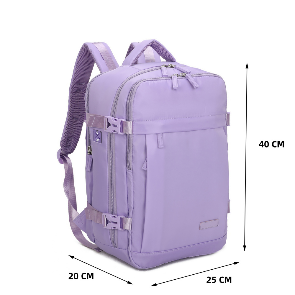 Mochila lila con dimensiones: 40 cm de alto, 25 cm de ancho, 20 cm de profundidad.