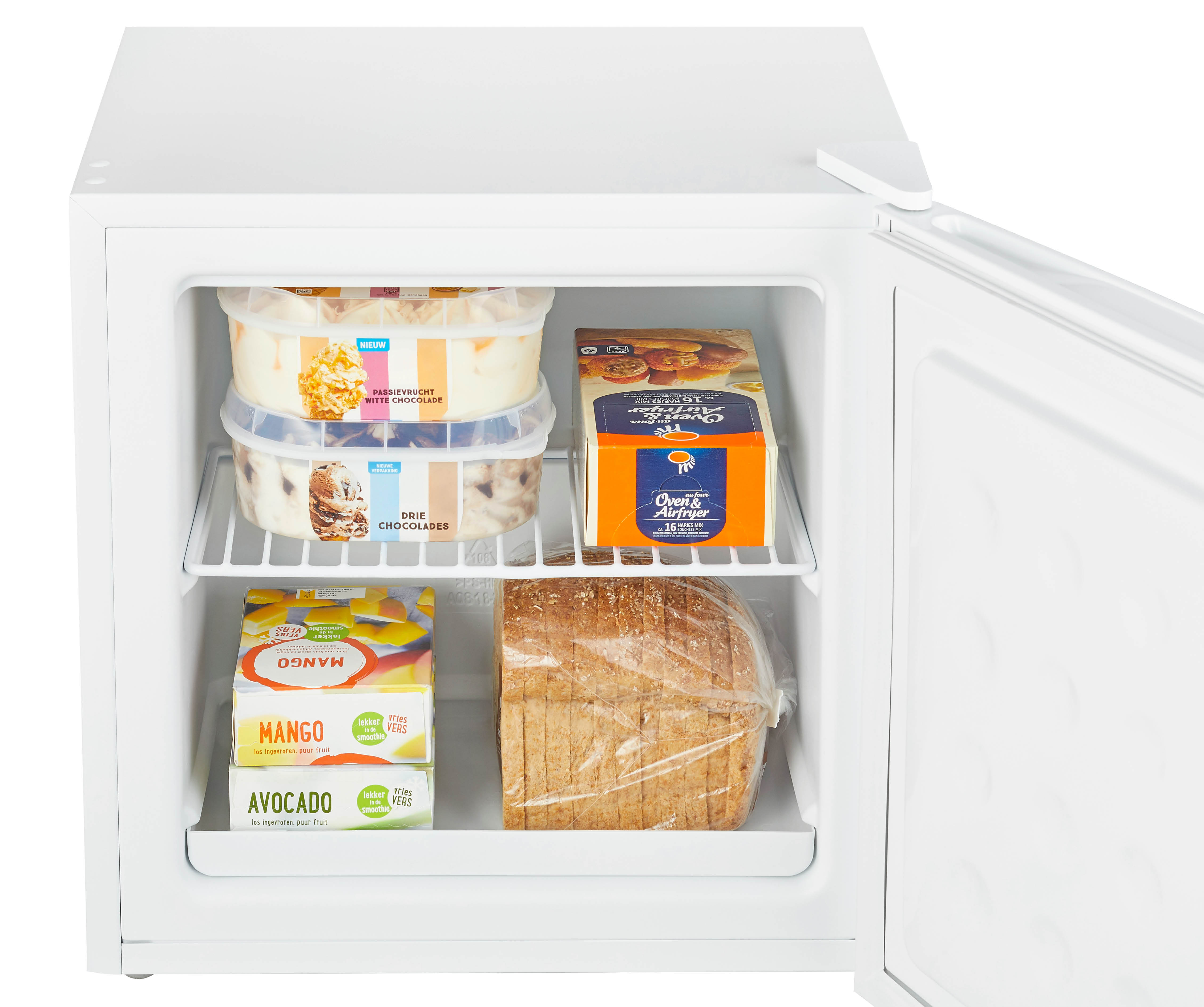 Kleiner weißer Gefrierschrank mit geöffneter Tür zeigt gefrorene Lebensmittel wie Eis, Brot und Gemüse.