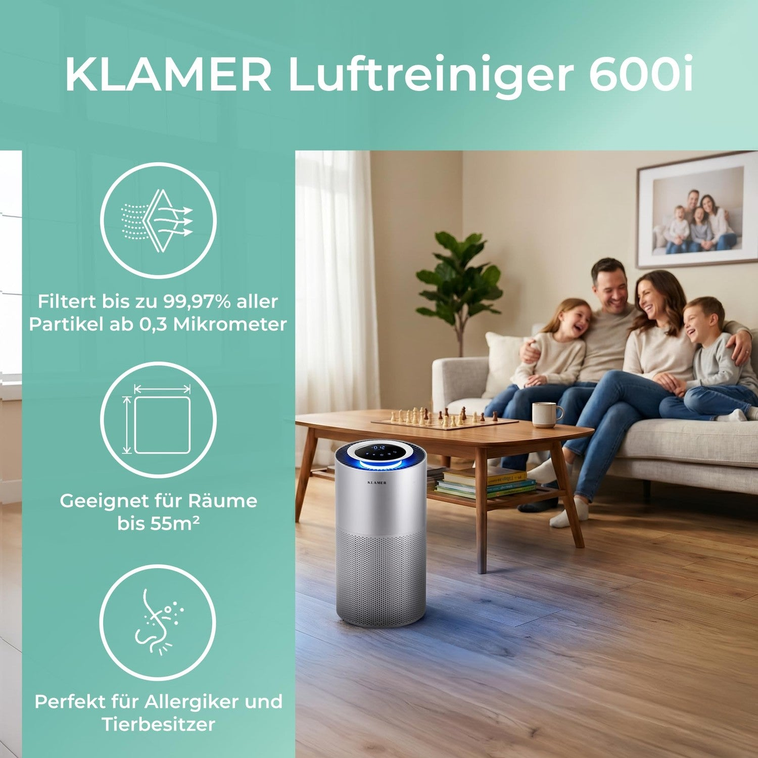 Klamer Luftreiniger 600i im Wohnzimmer mit Familie auf dem Sofa, Produktdetails links.