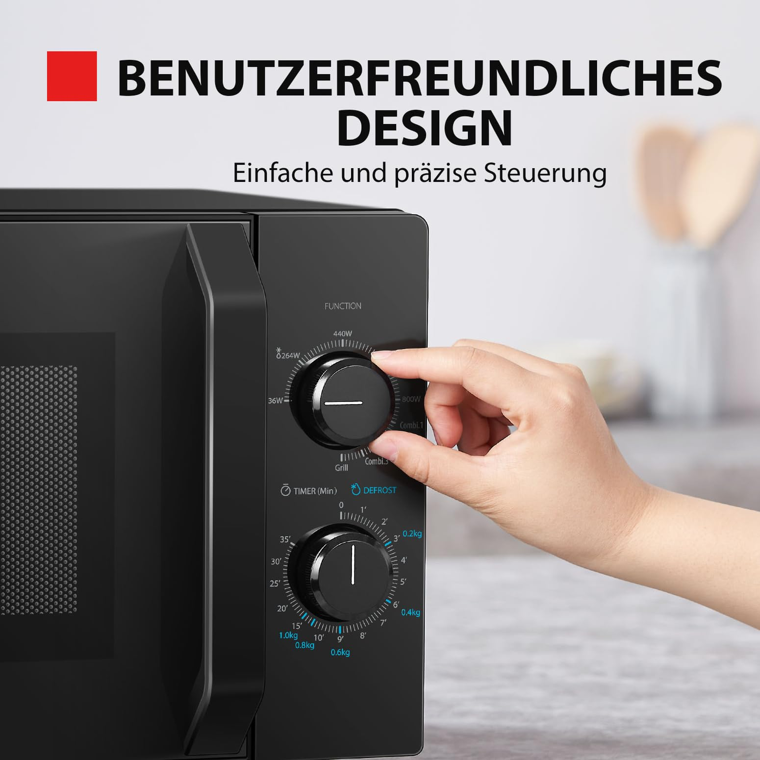 Eine Hand dreht den Regler einer schwarzen Mikrowelle, darüber Text über benutzerfreundliches Design.