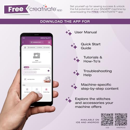 Mano tiene uno smartphone con l'app Creativate aperta e codici QR vicini.