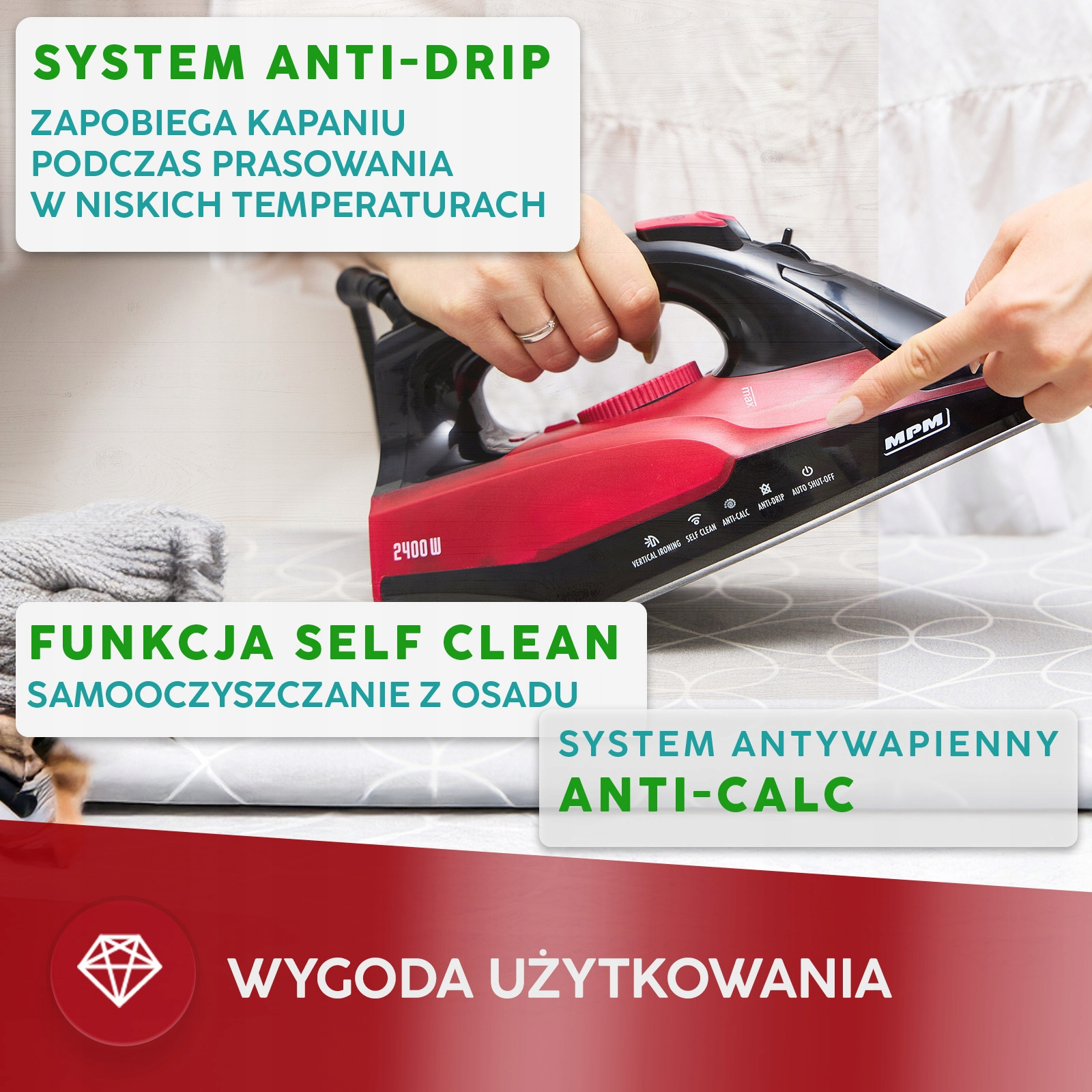 Czerwono-czarne żelazko na desce do prasowania, z polskimi napisami wyróżniającymi funkcje takie jak antykapacz.