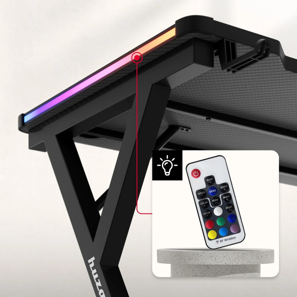 Czarne biurko dla graczy z paskiem LED RGB i pilotem.