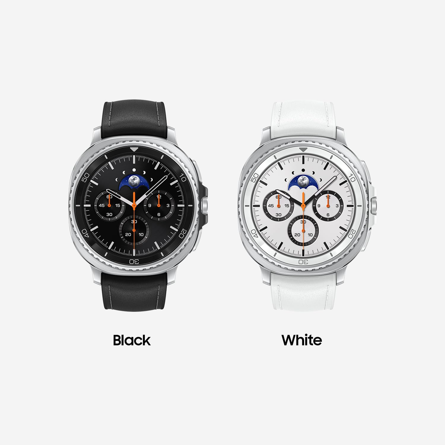 Due smartwatch rotondi con quadrante cronografo e cinturino in pelle, a sinistra nero, a destra bianco.