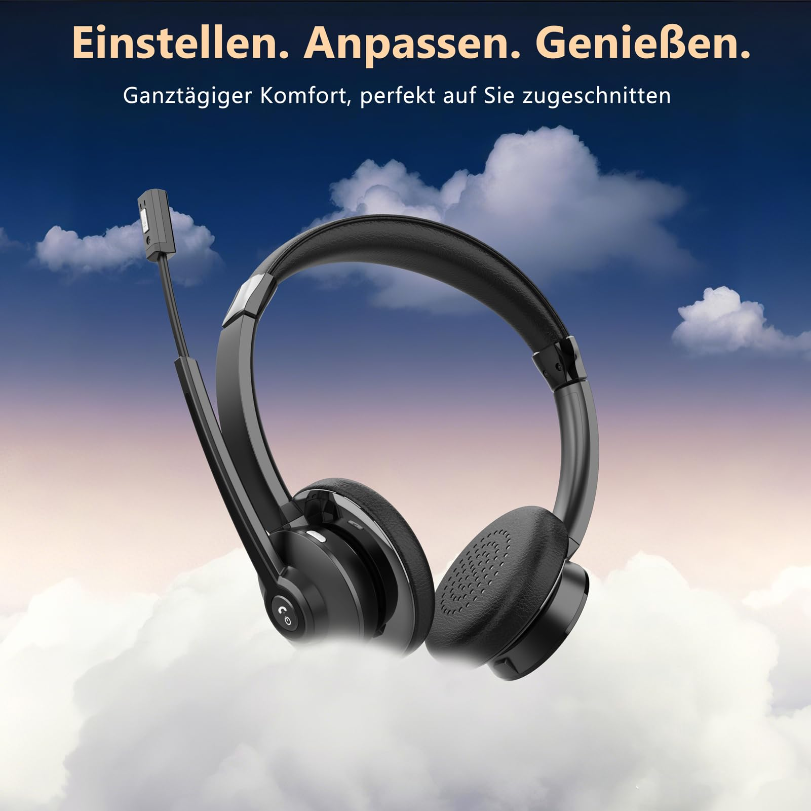 Schwarzes Headset mit Mikrofon auf wolkenbedecktem Himmel und deutschem Text oben.