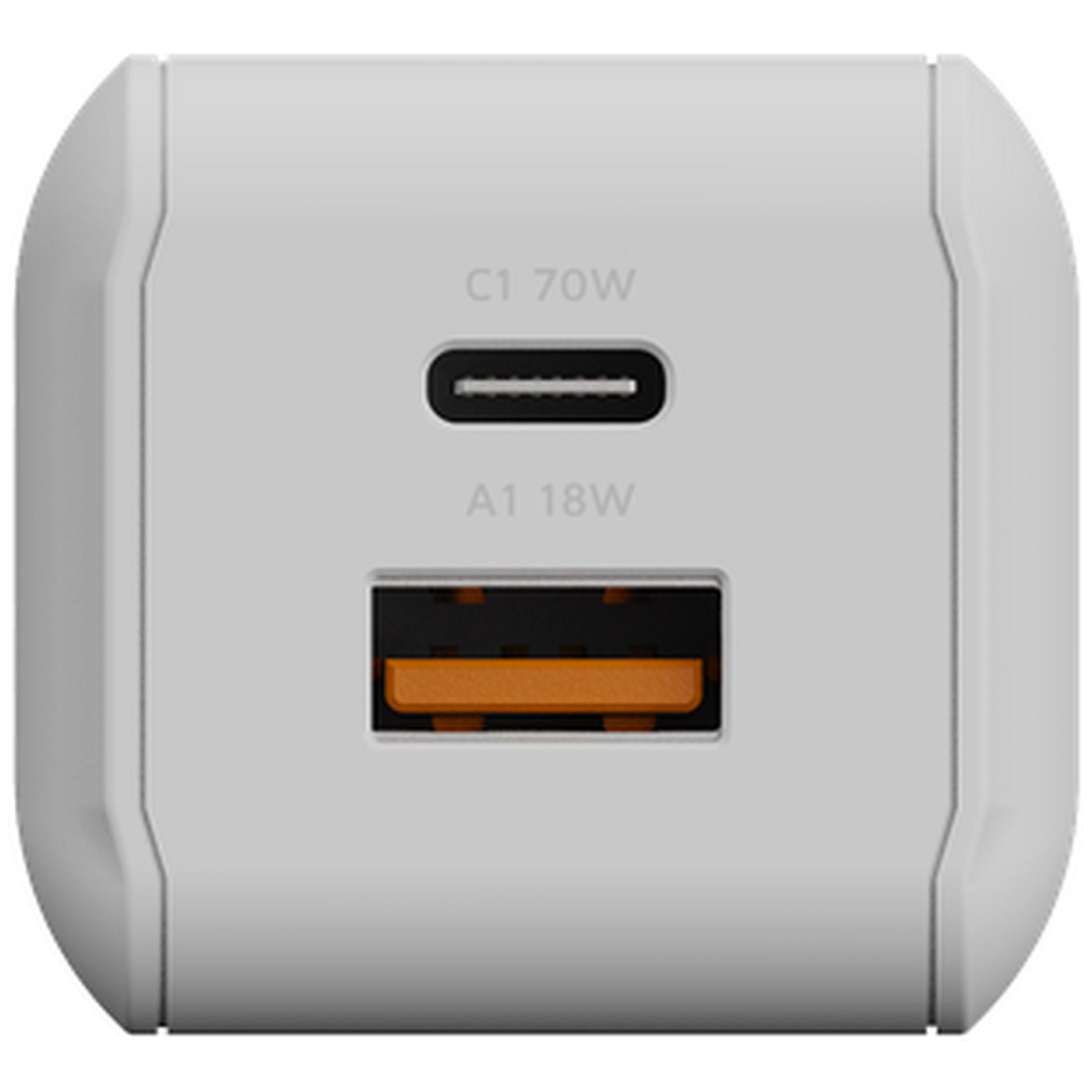Ein weißes USB-Ladegerät mit einem C1 70W USB-C-Anschluss und einem orangefarbenen A1 18W USB-A-Anschluss.