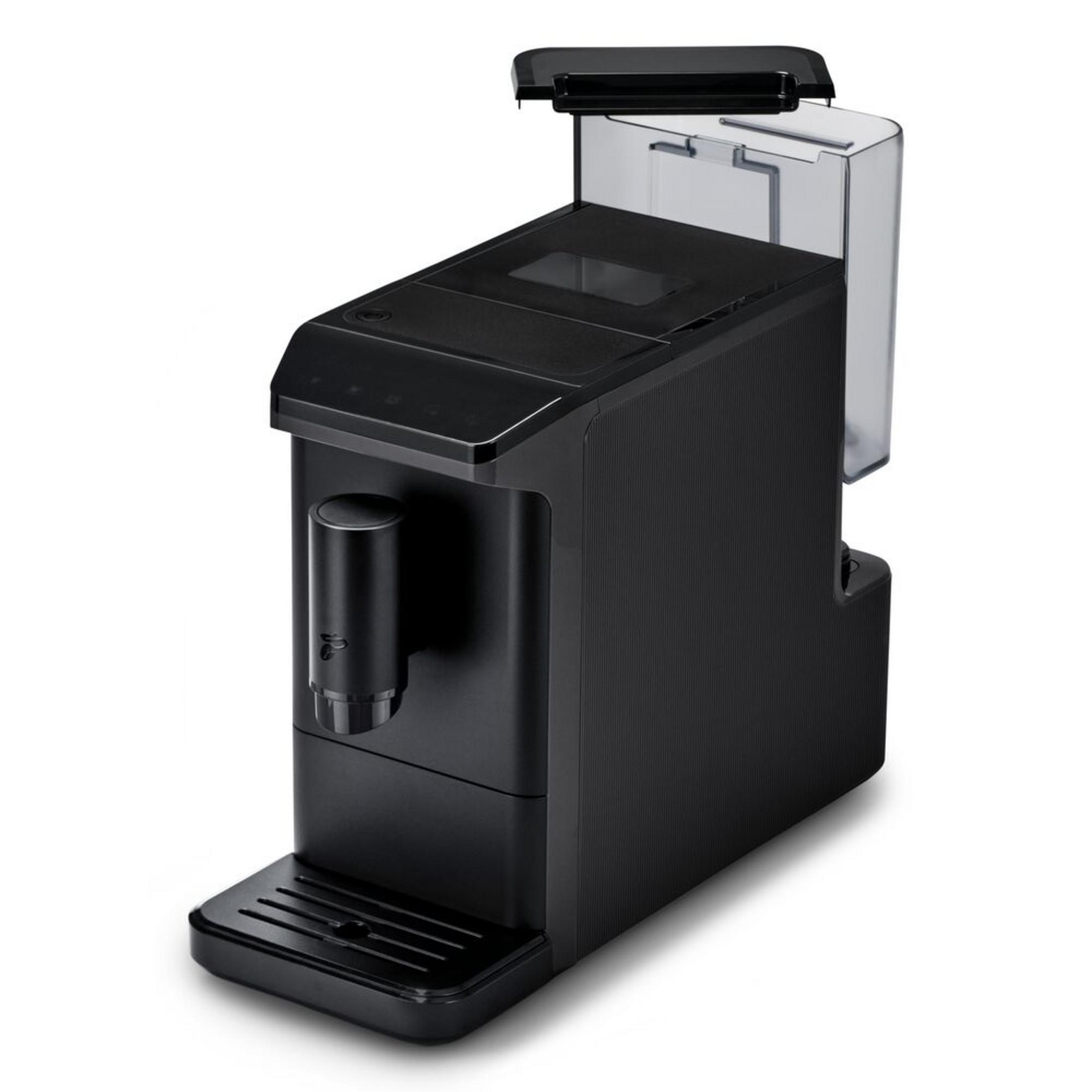 Elegante macchina da caffè nera con serbatoio trasparente su sfondo bianco.