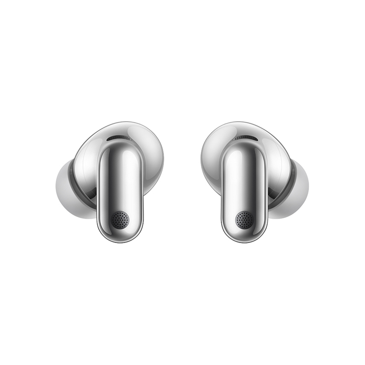 Zwei glänzende silberne In-Ear-Kopfhörer mit schwarzen Mikrofonöffnungen auf einem weißen Hintergrund.