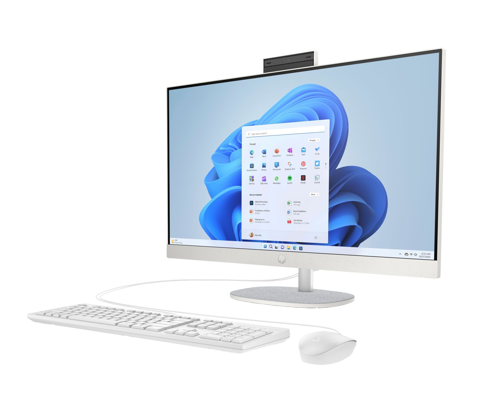 Ein weißer All-in-One-Computer mit Webcam, Tastatur und Maus vor weißem Hintergrund.