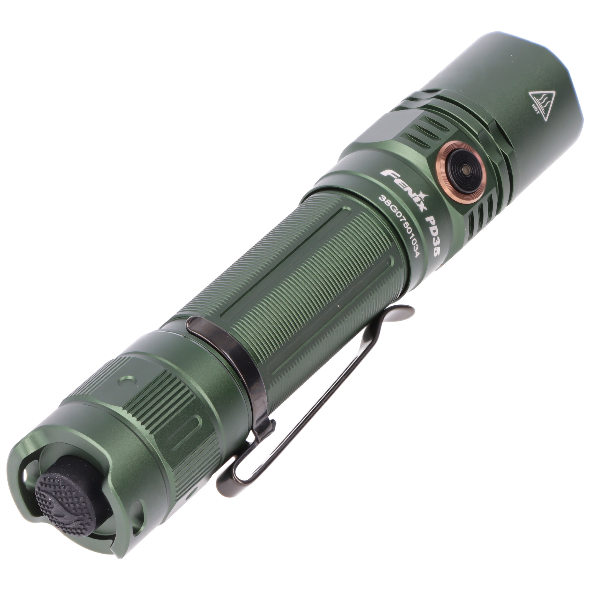 Eine grüne Fenix PD35 Taschenlampe mit schwarzem Clip und Schalter auf weißem Hintergrund.