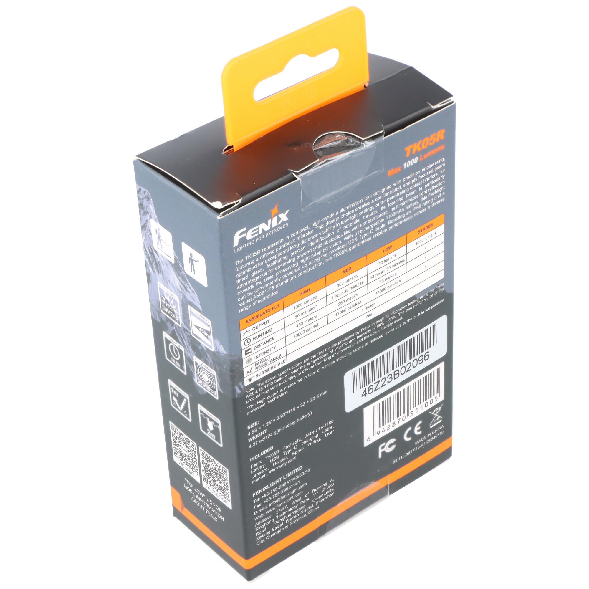 Rückseite einer Fenix TK05R Taschenlampenverpackung mit technischen Daten.