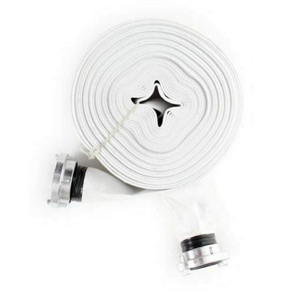 Un tuyau d'incendie blanc soigneusement enroulé avec des raccords argentés sur fond blanc.