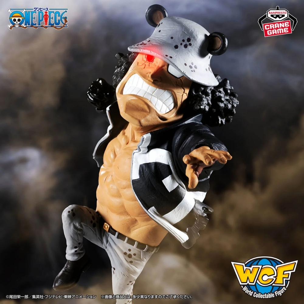 Action figure di Bartholomew Kuma da One Piece in posa di combattimento con occhio rosso.