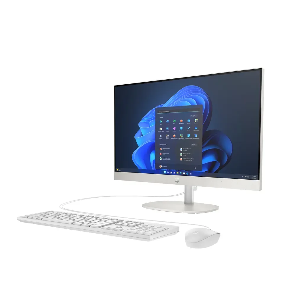 Beyaz bir arka plan üzerinde mavi Windows arka planlı, uyumlu klavye ve fareye sahip beyaz hepsi bir arada bilgisayar.