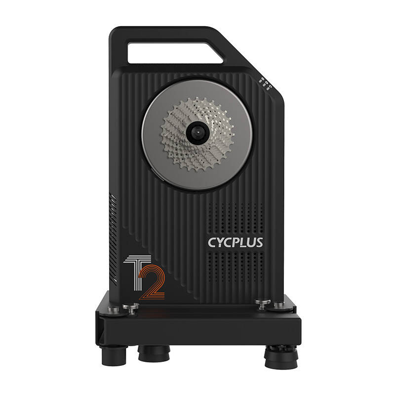 Un home trainer smart per bici Cycplus T2 nero con cassetta integrata, maniglia e base stabile su sfondo bianco.