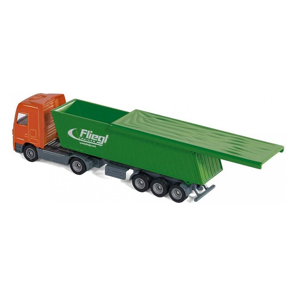 Ein orangefarbenes Spielzeugauto mit grünem Fliegl-Kipper auf weißem Hintergrund.
