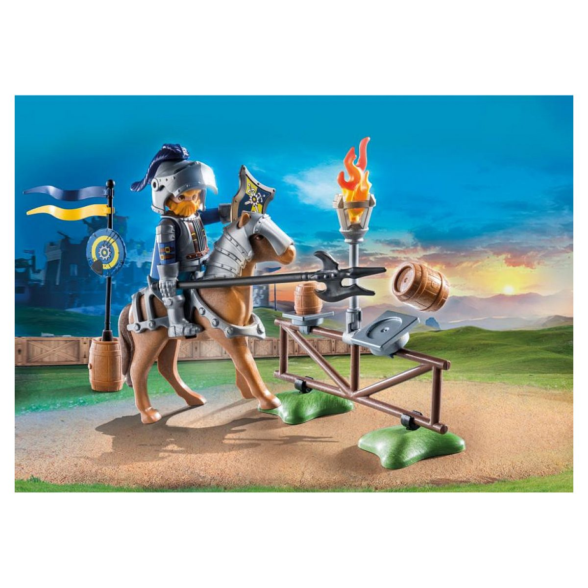 Un caballero de Playmobil en un caballo marrón apunta con una lanza a un blanco.