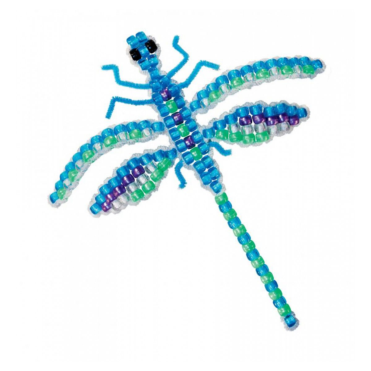 Eine handgemachte Libelle aus blauen, grünen und violetten Perlen auf weißem Hintergrund.
