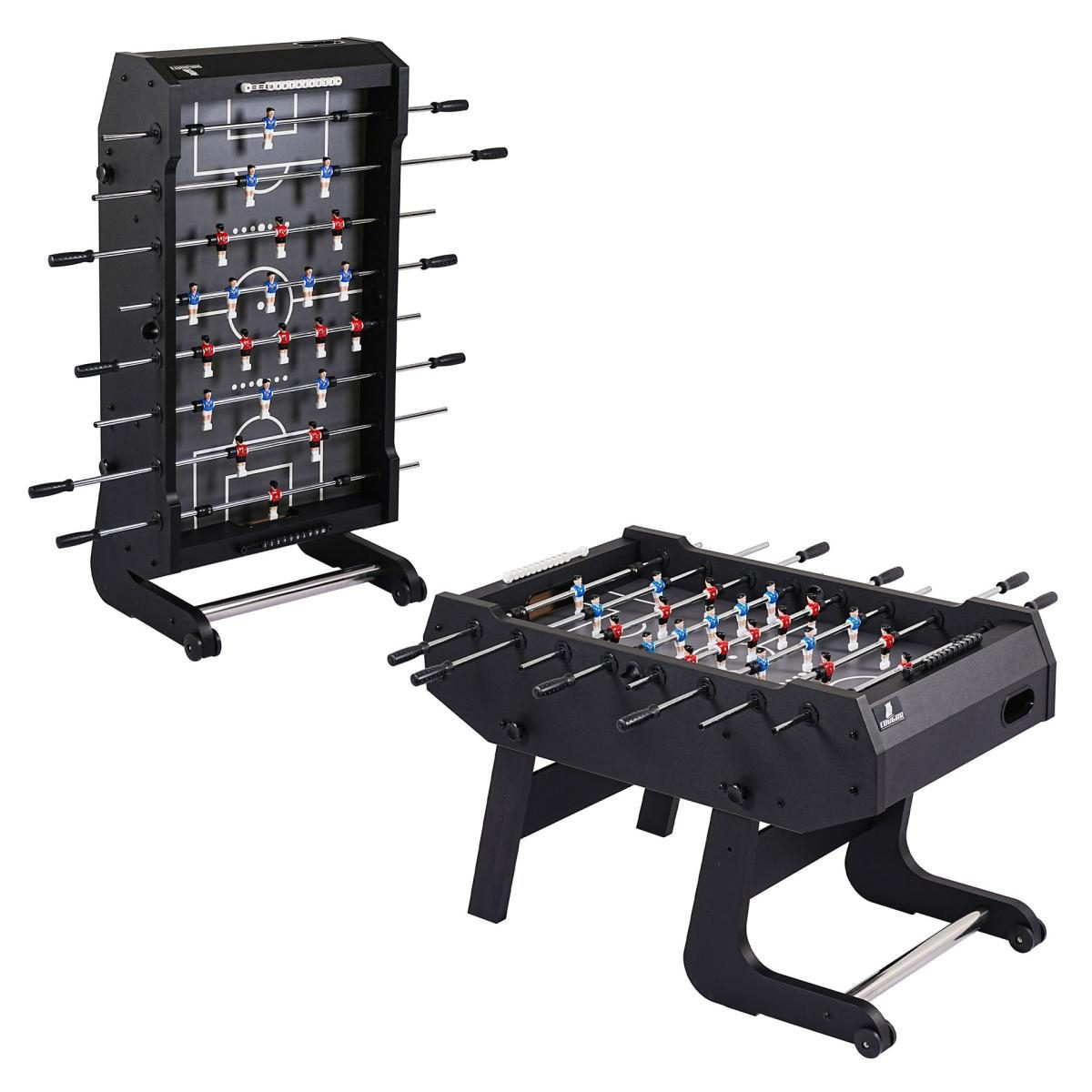 Ein schwarzer Tischfußballtisch, einmal aufrecht eingeklappt und einmal spielbereit im Raum stehend.