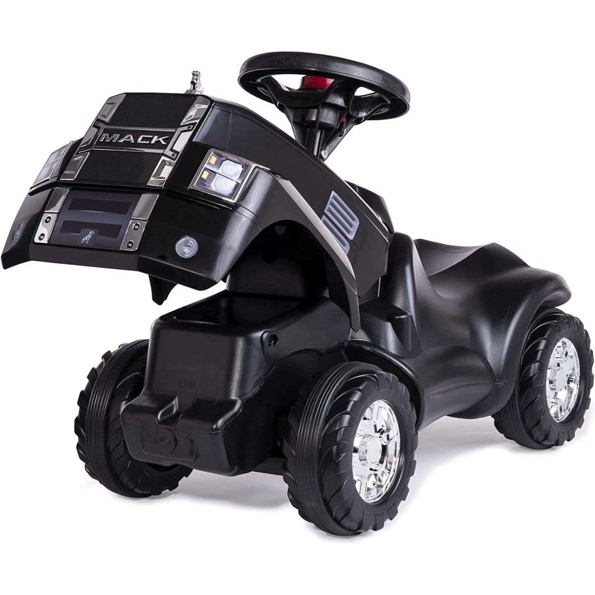 Ein schwarzes Mack Spielzeug-Rutschauto mit geöffneter Motorhaube und großen Rädern auf weißem Hintergrund.