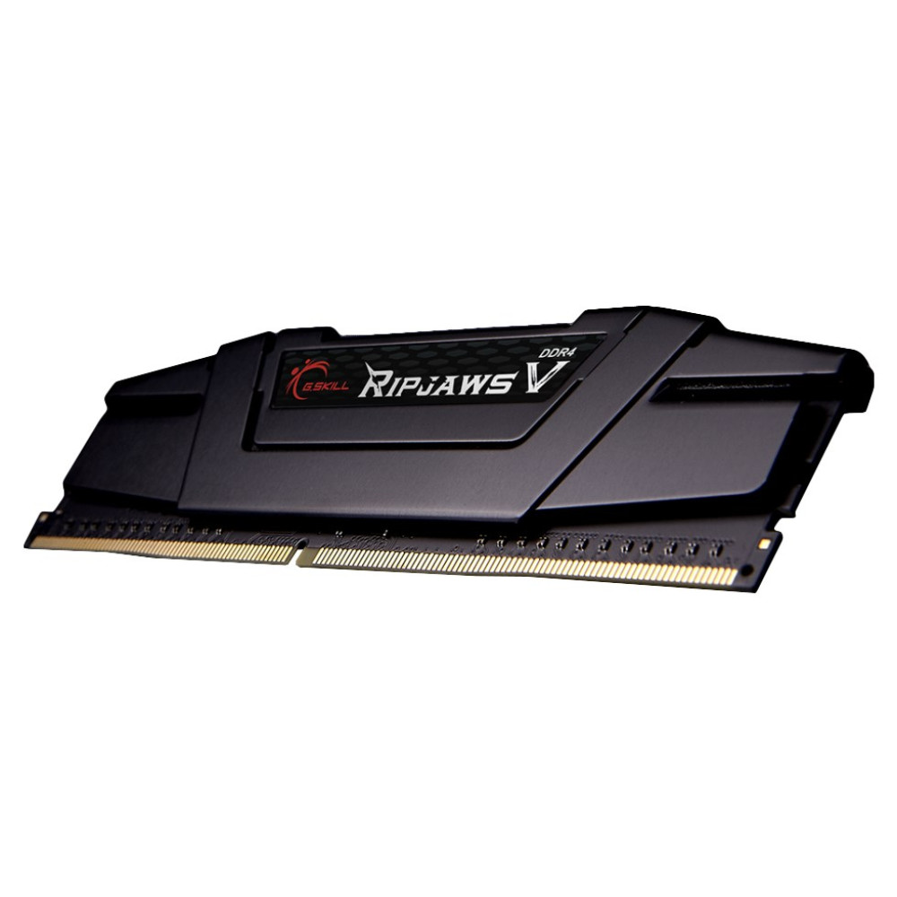 Czarny modul pamieci RAM DDR4 G.Skill Ripjaws V z radiatorem na bialym tle.