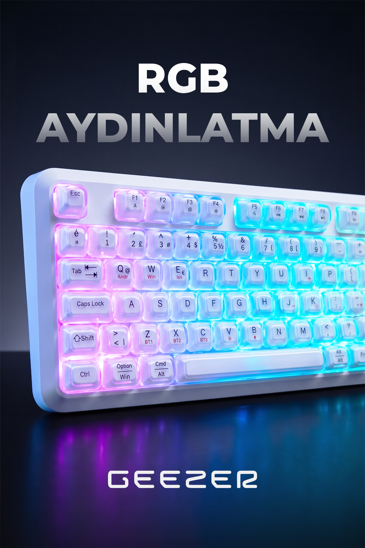 Koyu renkli bir masa üzerinde pembe ve mavi RGB arka aydınlatmalı beyaz mekanik klavye.