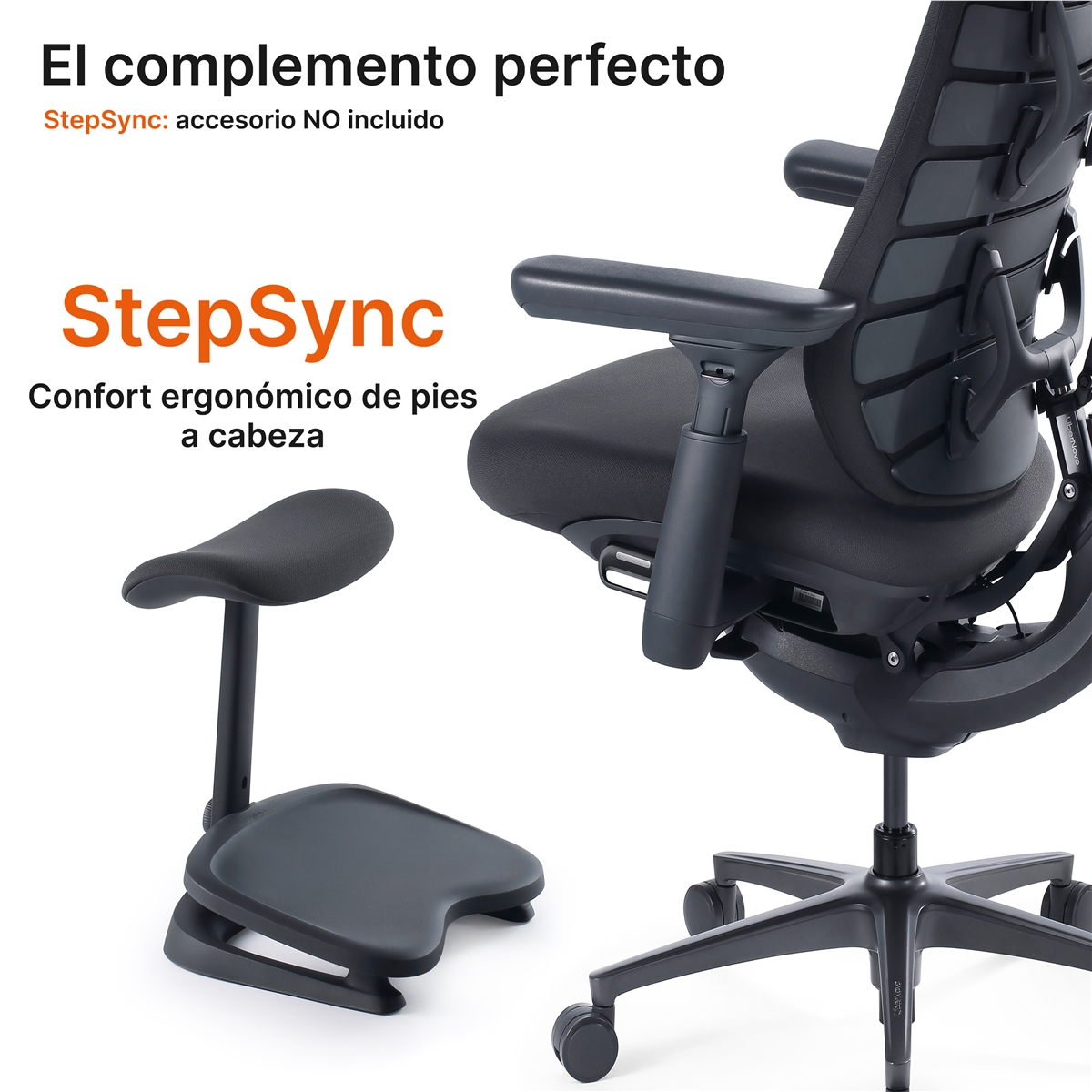 Silla de oficina ergonomica negra y reposapies a juego sobre fondo blanco.