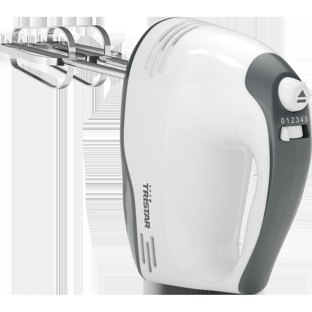 Un mixer a mano Tristar bianco e grigio con due fruste su sfondo bianco.