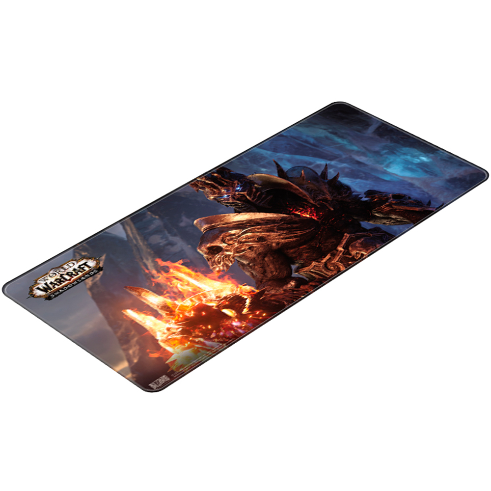 World of Warcraft Shadowlands Mauspad mit dunkler Fantasy-Kunst, dem Lichkönig und hellorangen Flammen.