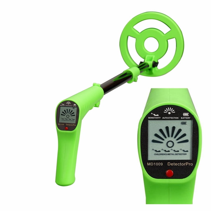 Grüner und schwarzer Kinder-Metalldetektor mit LCD-Bildschirm und Nahansicht des Displays.