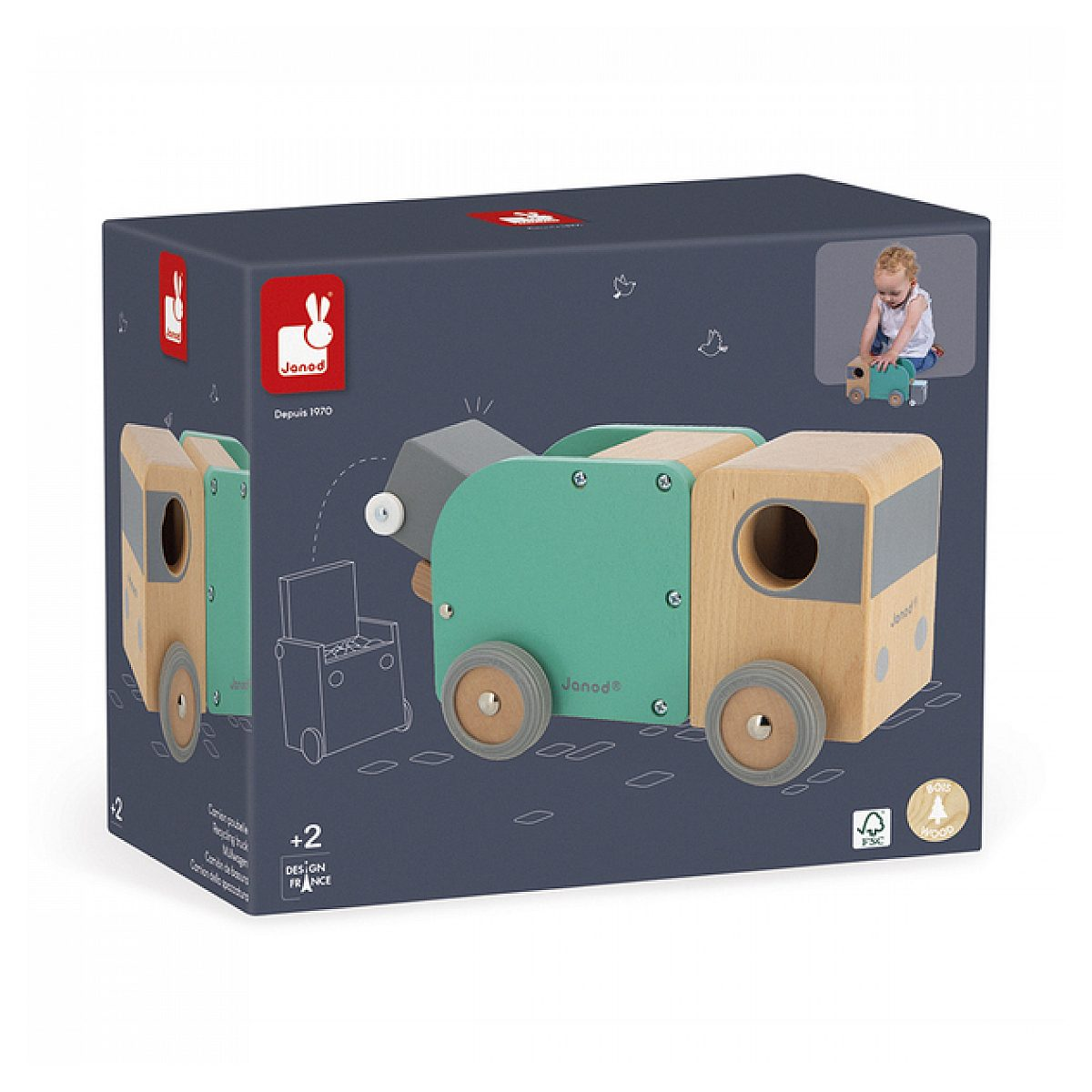 Eine graue Verpackung zeigt ein Holz-Müllfahrzeug in Grün und Naturholz mit grauen Rädern.