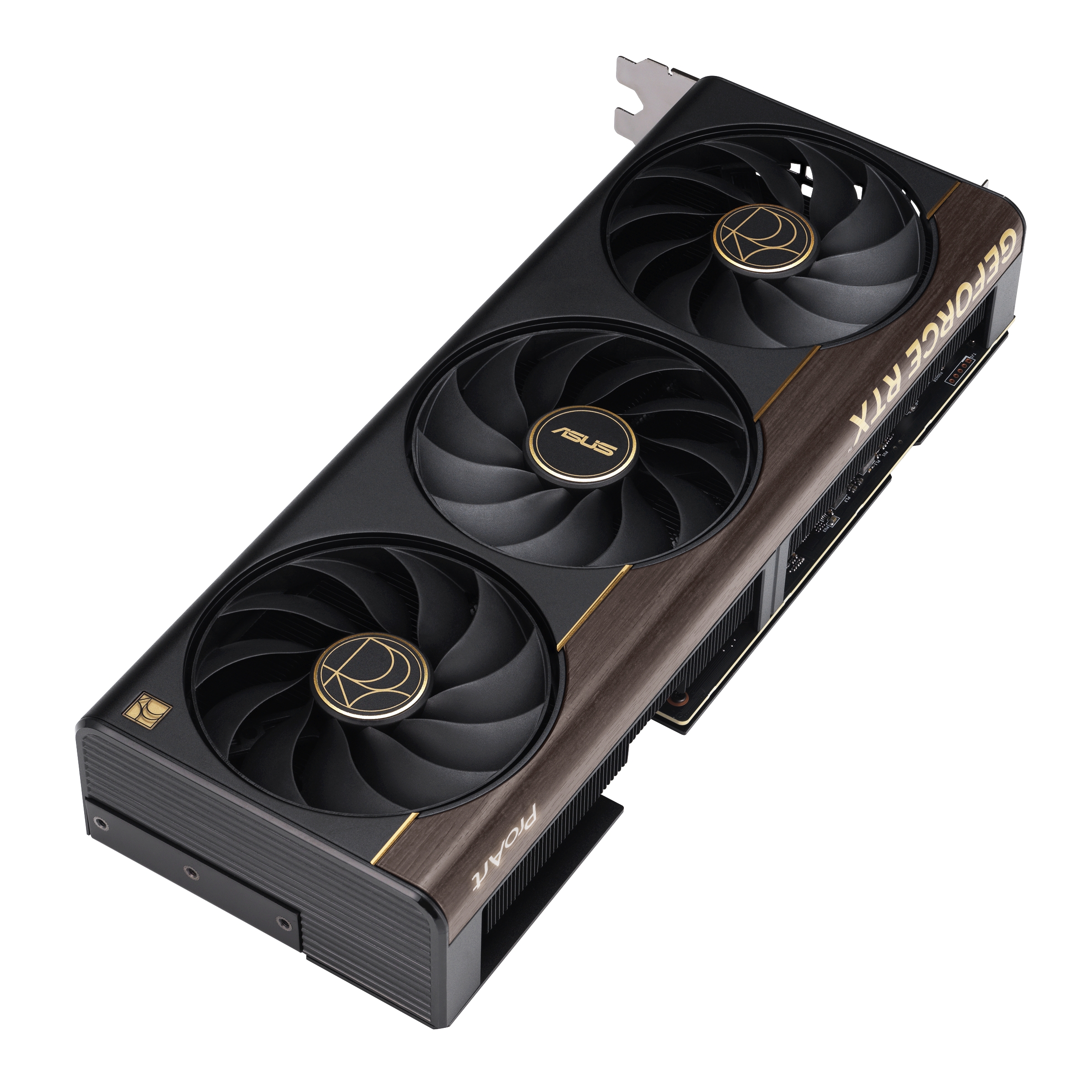 Schwarze ASUS ProArt Grafikkarte mit drei Lüftern und goldenen Akzenten auf weißem Hintergrund.