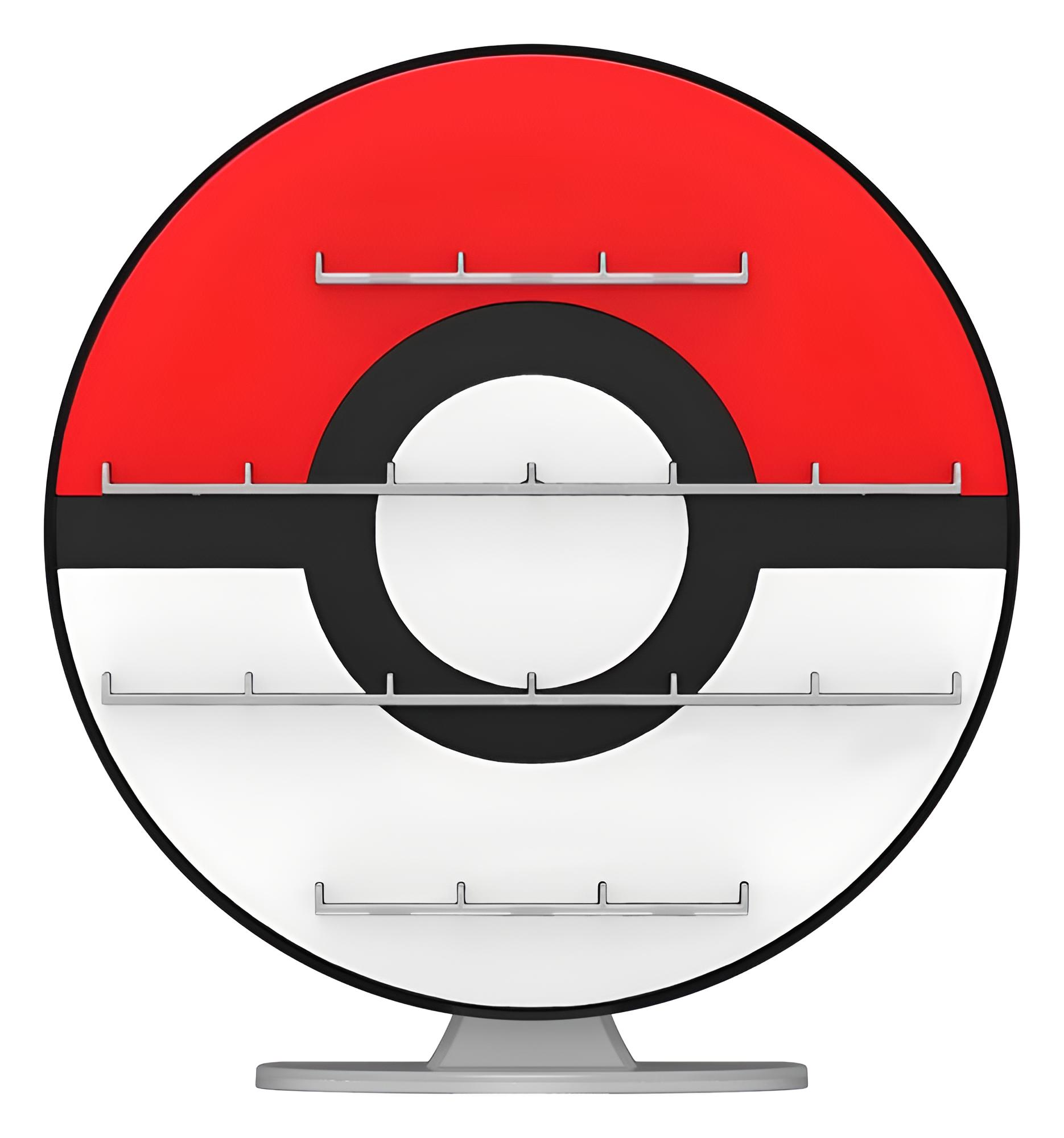 Ein runder Pokéball-Display-Ständer auf grauem Sockel mit vier horizontalen Metallregalen.