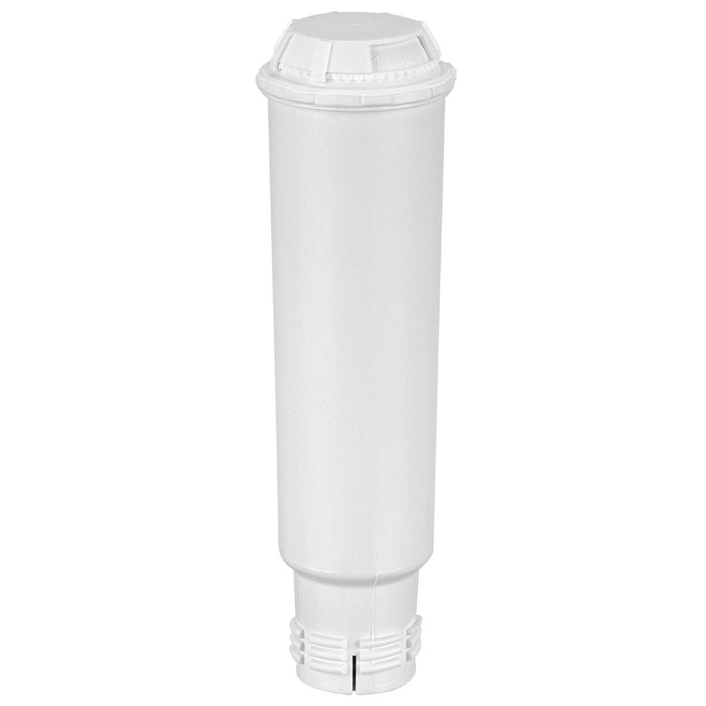 Eine zylindrische, weiße Wasserfilterpatrone mit gerippter Kappe und Schlitz am Boden vor neutralem Hintergrund.