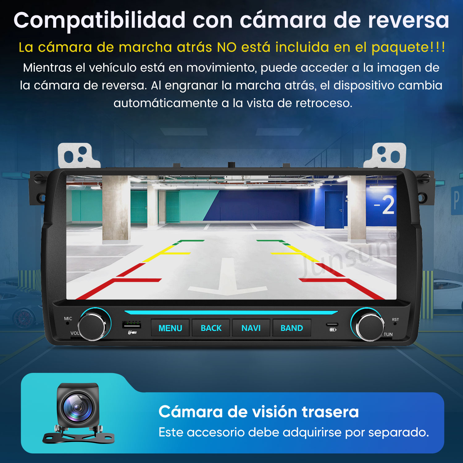 Radio de coche con pantalla que muestra una vista de cámara de marcha atrás en un aparcamiento.