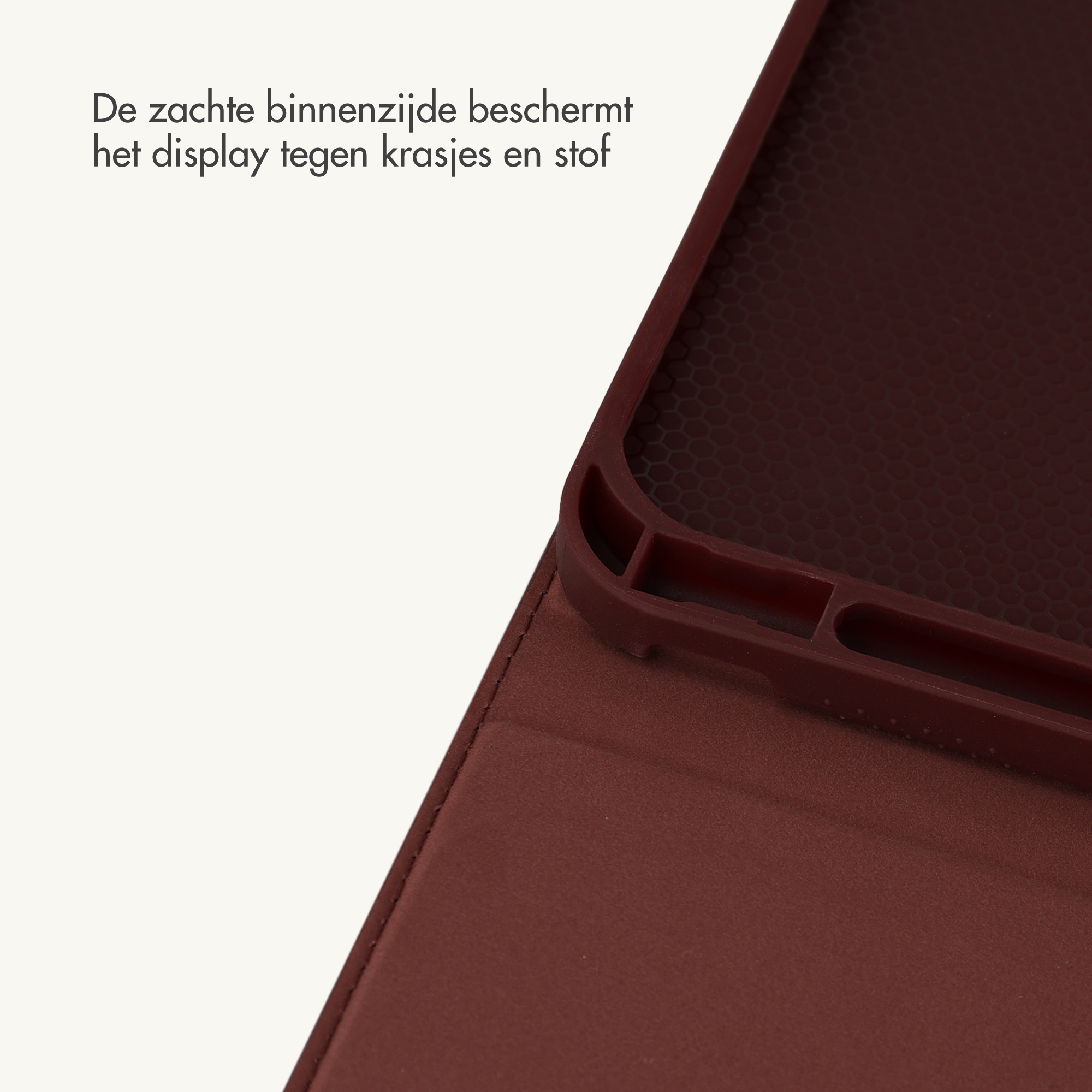 De zachte binnenzijde beschermt het display tegen krasjes en stof.