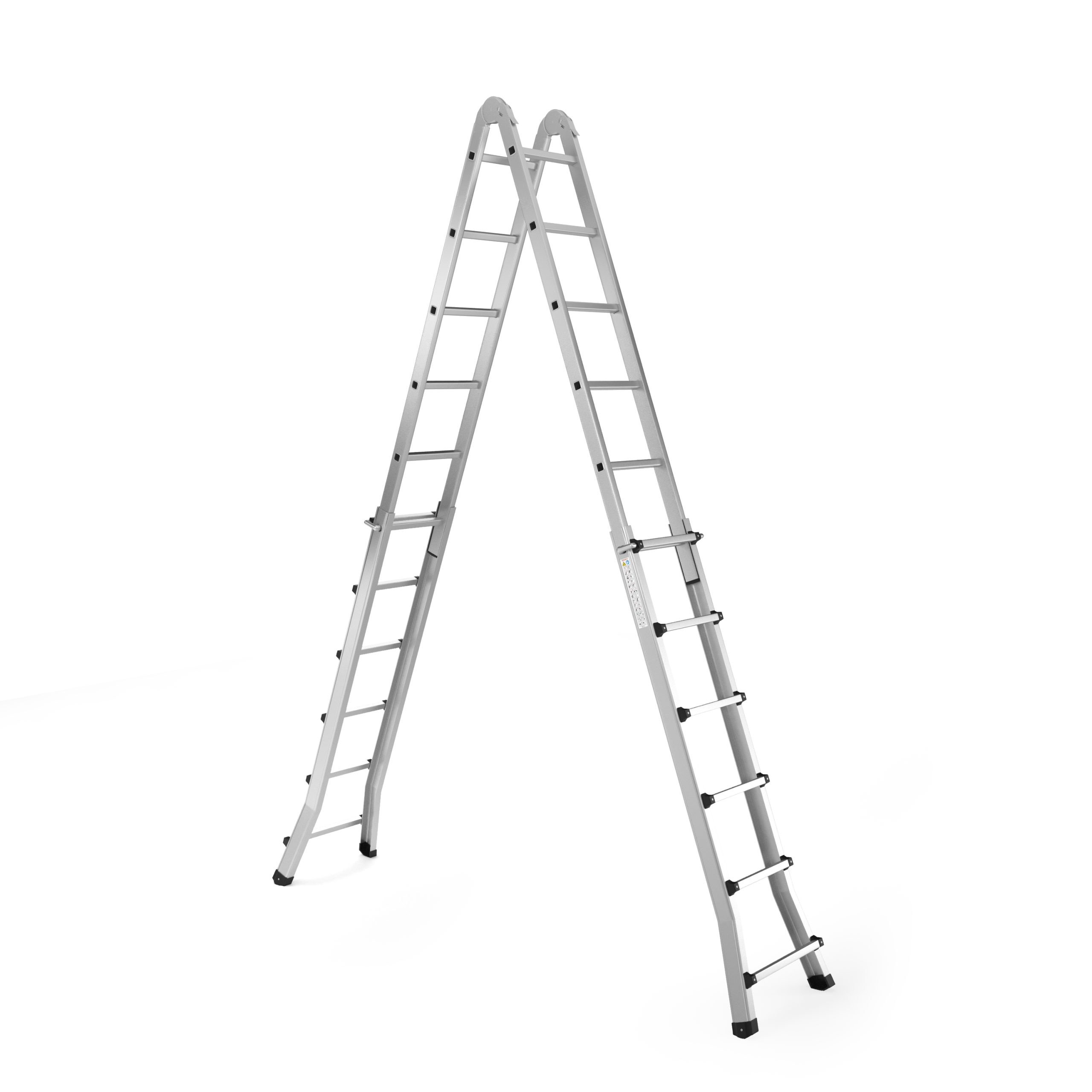 Eine silberne A-Leiter aus Aluminium steht auf einem weißen Hintergrund.