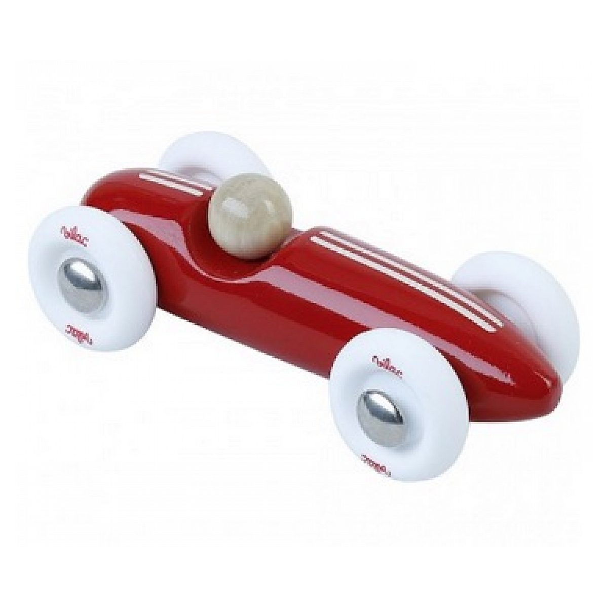 Ein glänzendes rotes Rennauto aus Holz mit weißen Rädern und einer Holzkugel als Fahrer auf weißem Hintergrund.
