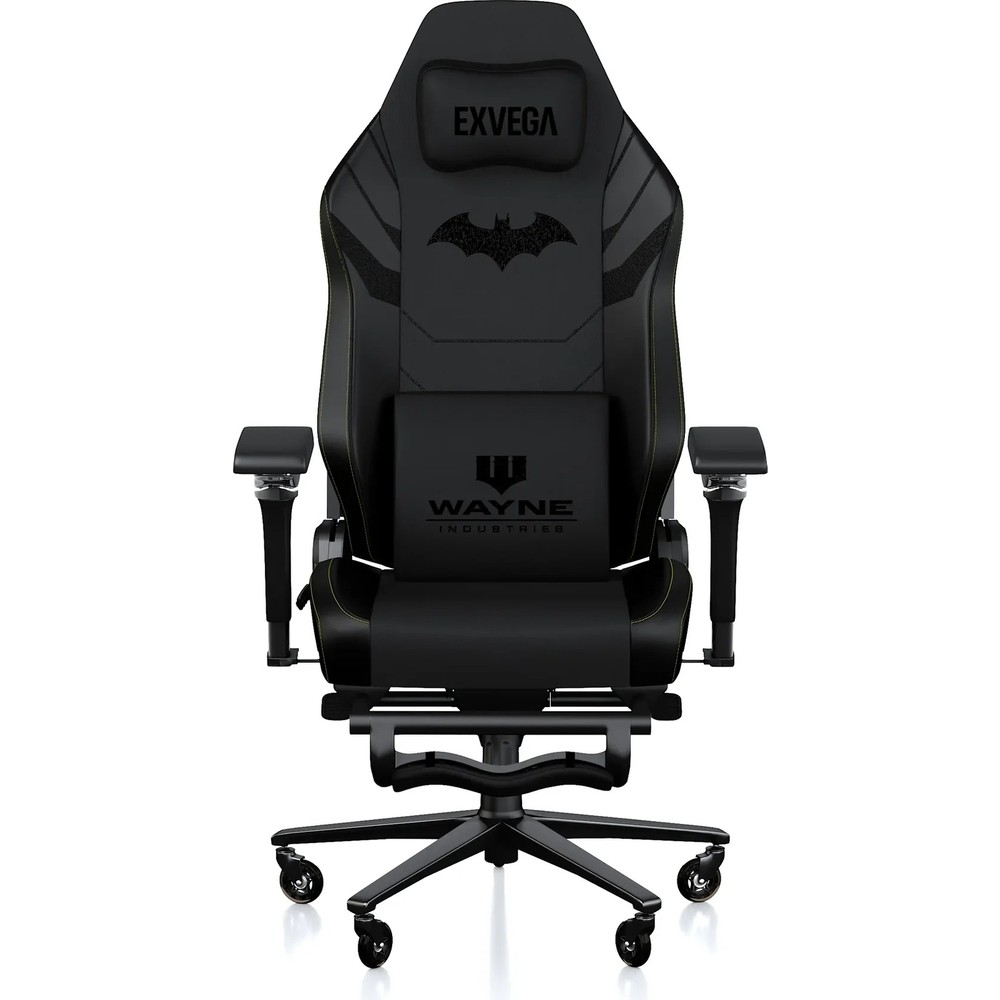 Beyaz arka planda Batman logolu ve Wayne Industries yastıklı siyah Exvega oyuncu koltuğu.