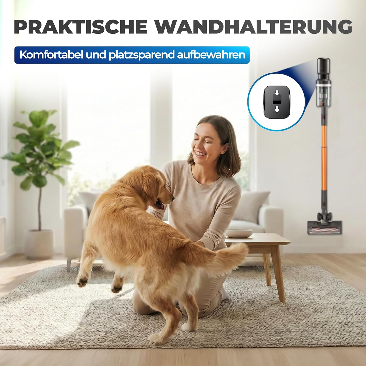 Eine Frau kniet auf einem Teppich in einem hellen Wohnzimmer und spielt mit ihrem Golden Retriever, während ein Staubsauger daneben steht.