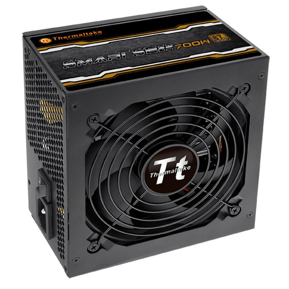 Czarny zasilacz komputerowy Thermaltake Smart SE2 700W z wentylatorem i logo.