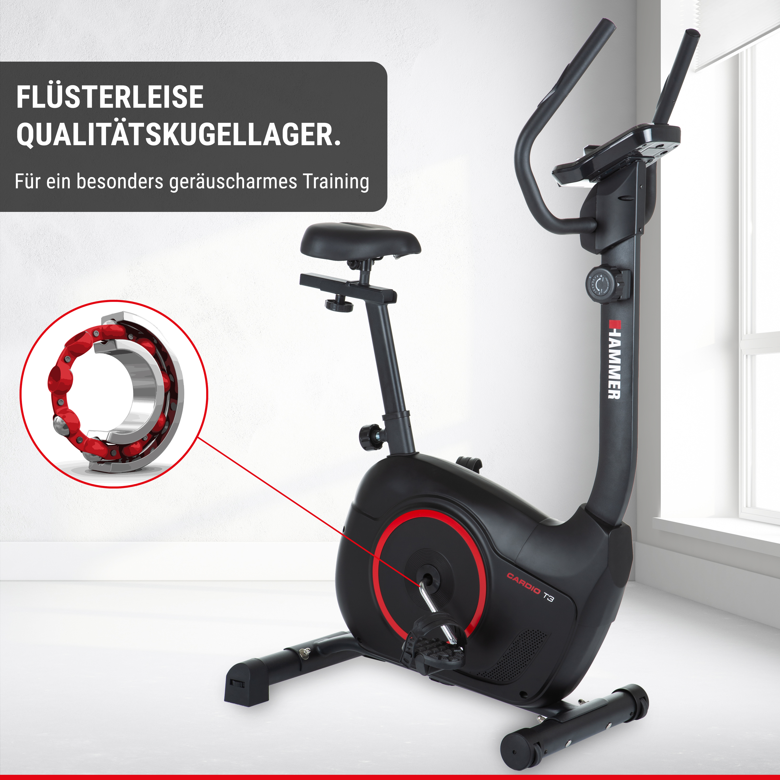 Ein schwarzes Ergometer vor weißer Wand mit Detailansicht eines Kugellagers und Text.