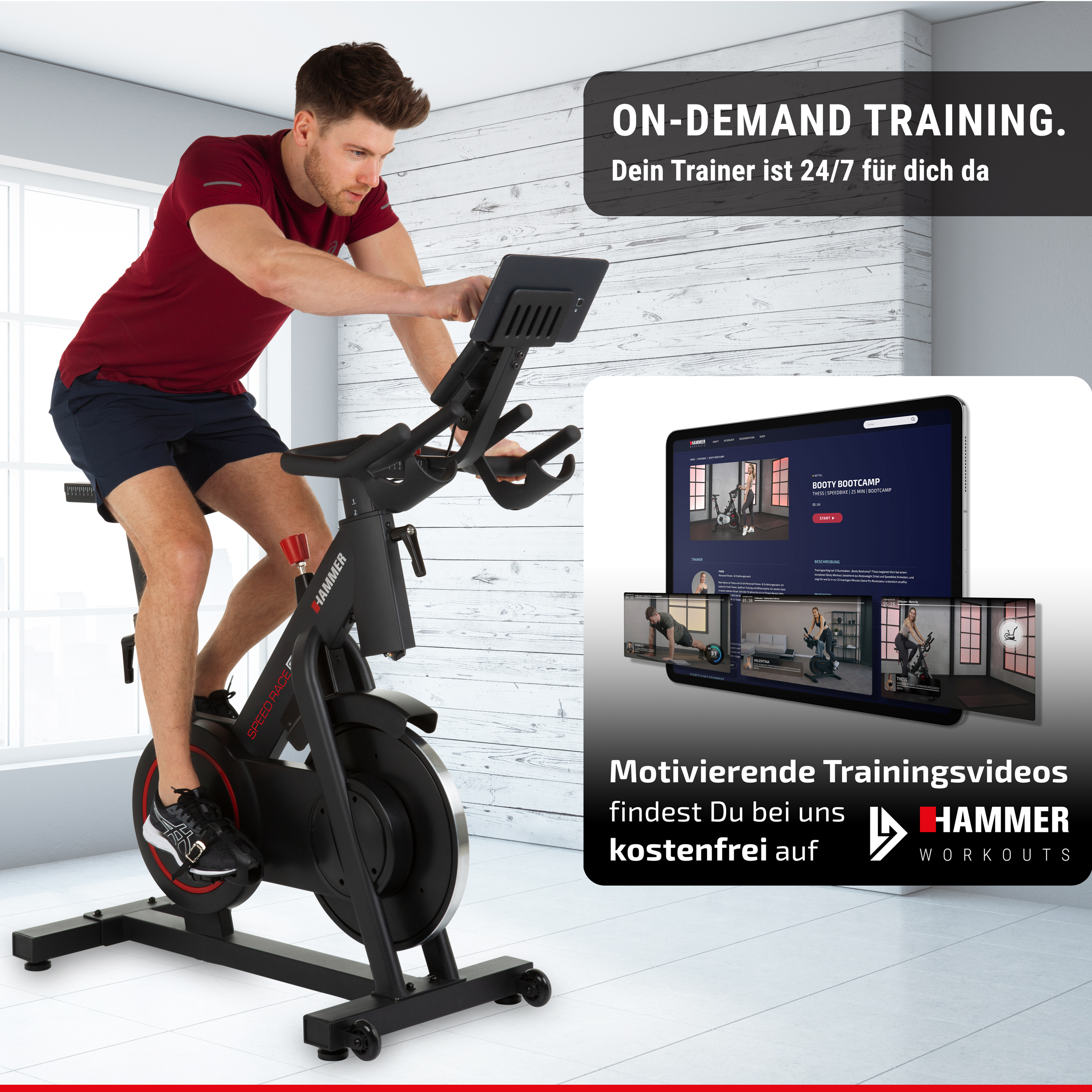 Ein Mann im roten Shirt fährt auf einem schwarzen Heimtrainer, während daneben Trainingsvideos angezeigt werden.