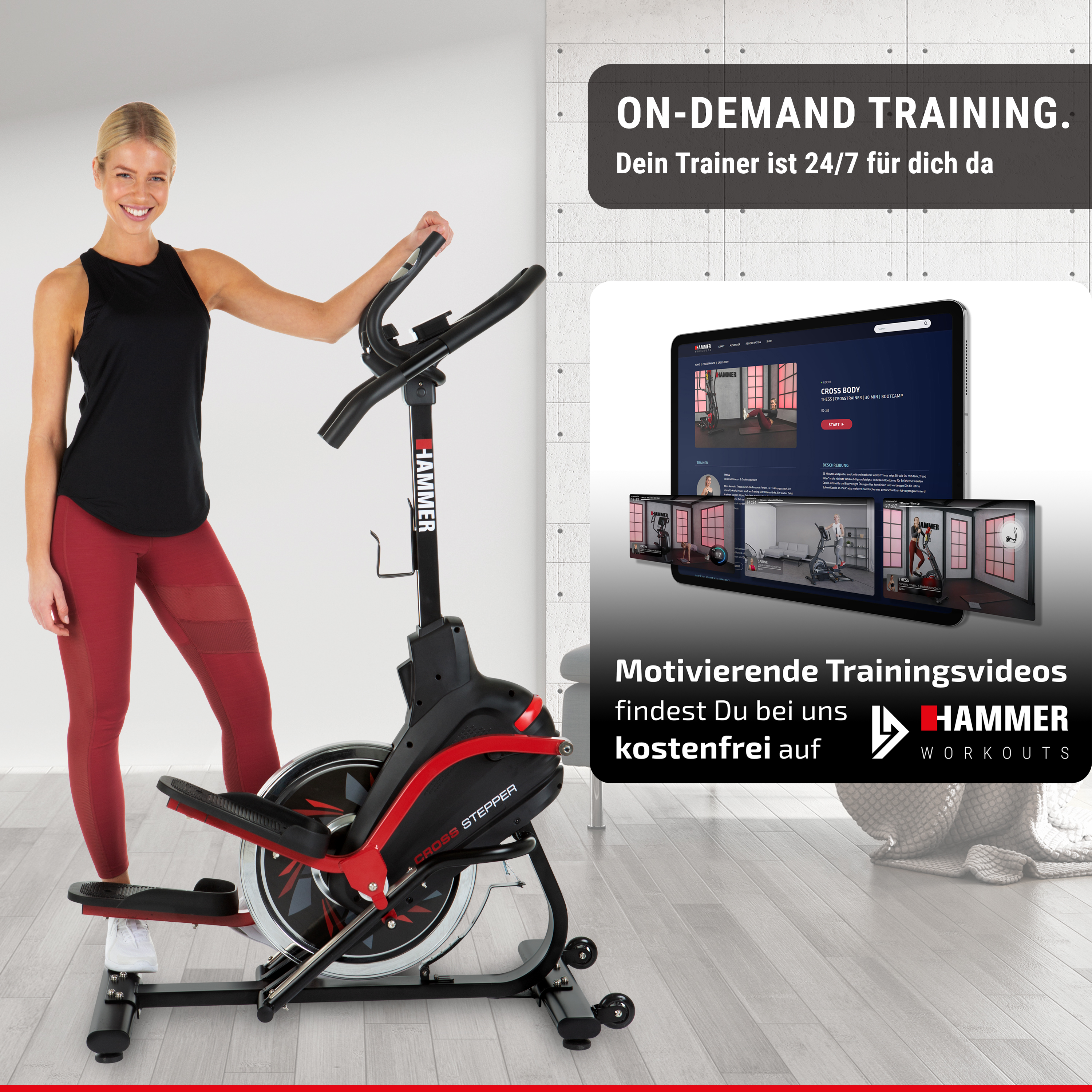 Blonde Frau in Sportkleidung lächelt neben einem Hammer Cross Stepper in einem modernen Raum mit Tablet-Anzeige.