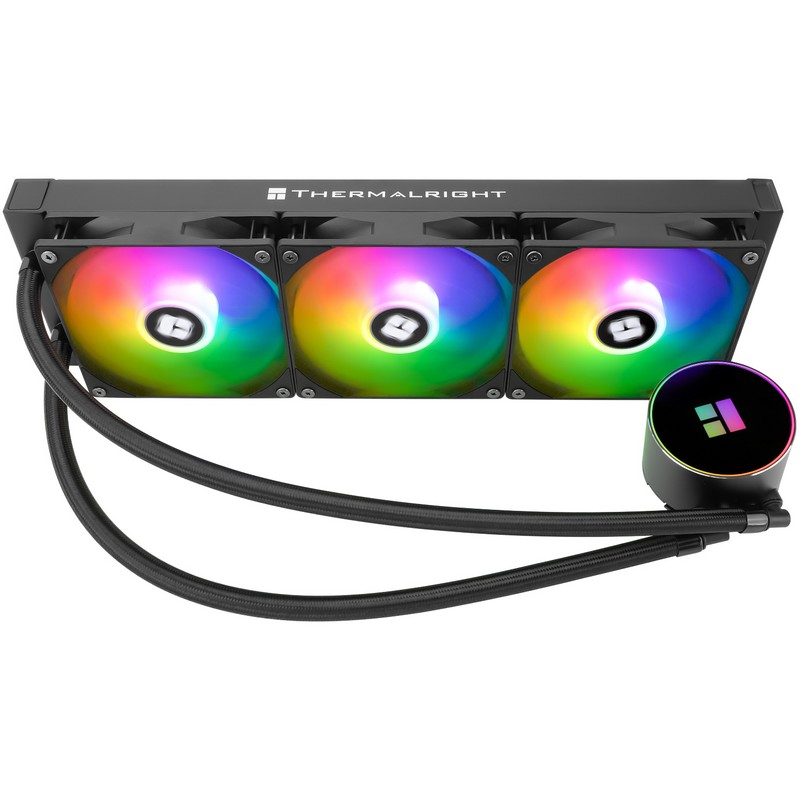 Un refrigerador de agua para CPU Thermalright negro con tres ventiladores RGB y tubos sobre fondo blanco.
