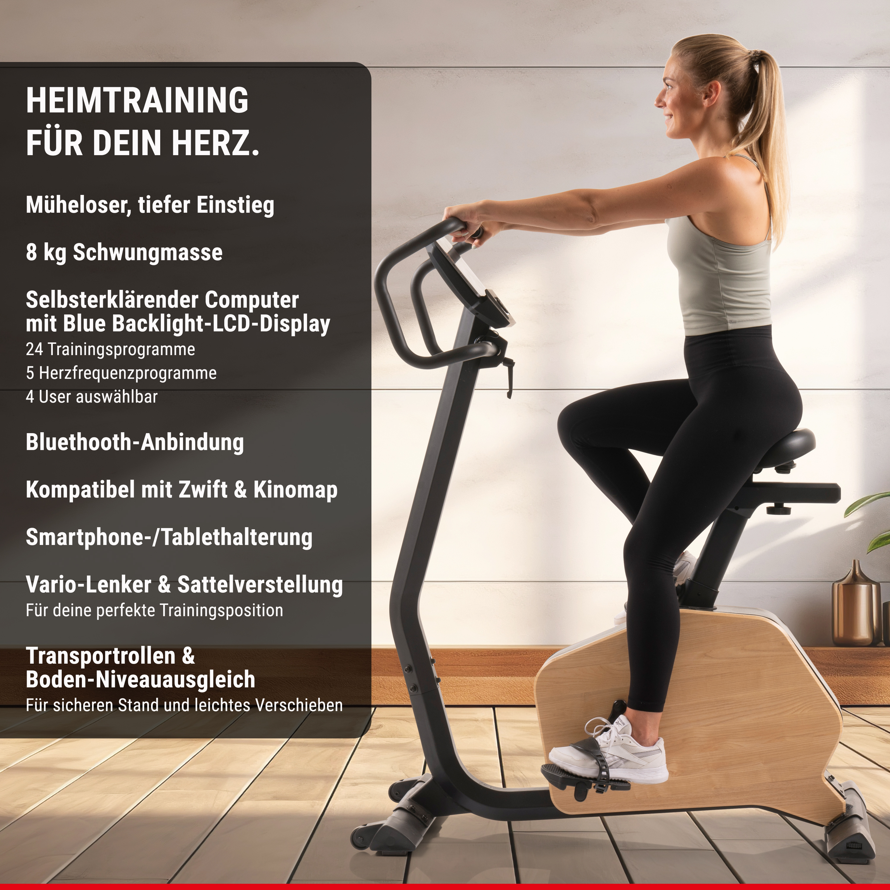 Eine blonde Frau trainiert auf einem modernen Hometrainer mit Holz- und schwarzen Elementen in einem hellen Raum.
