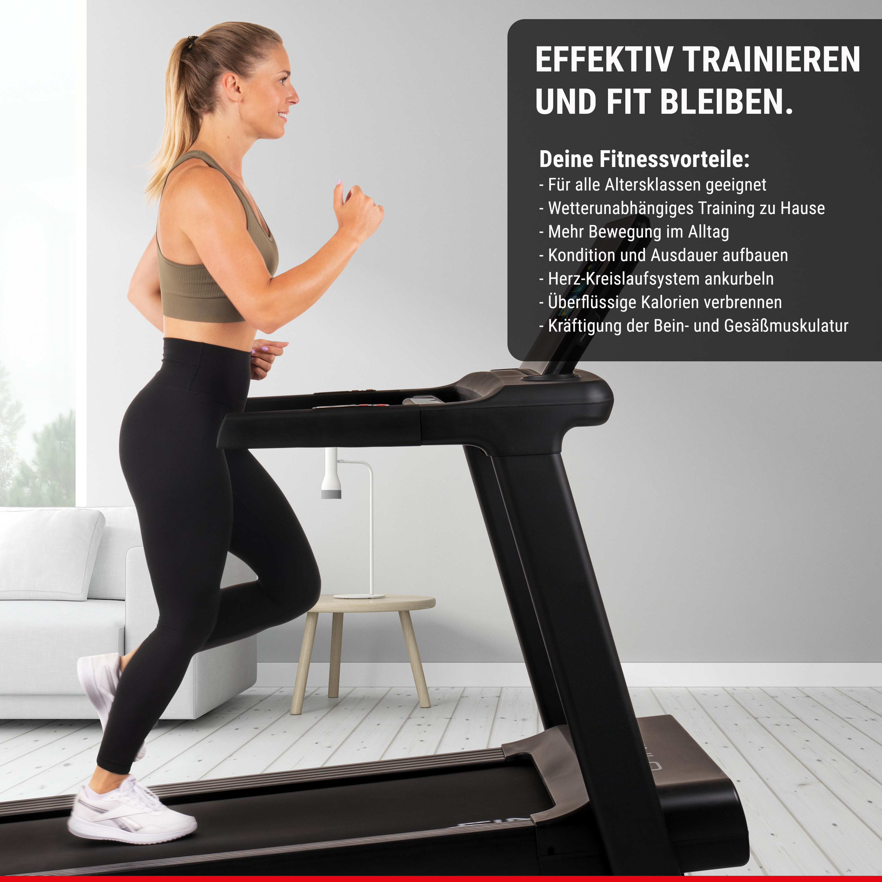 Eine blonde Frau läuft auf einem Laufband in einem hellen Raum mit Textfeld auf der rechten Seite.