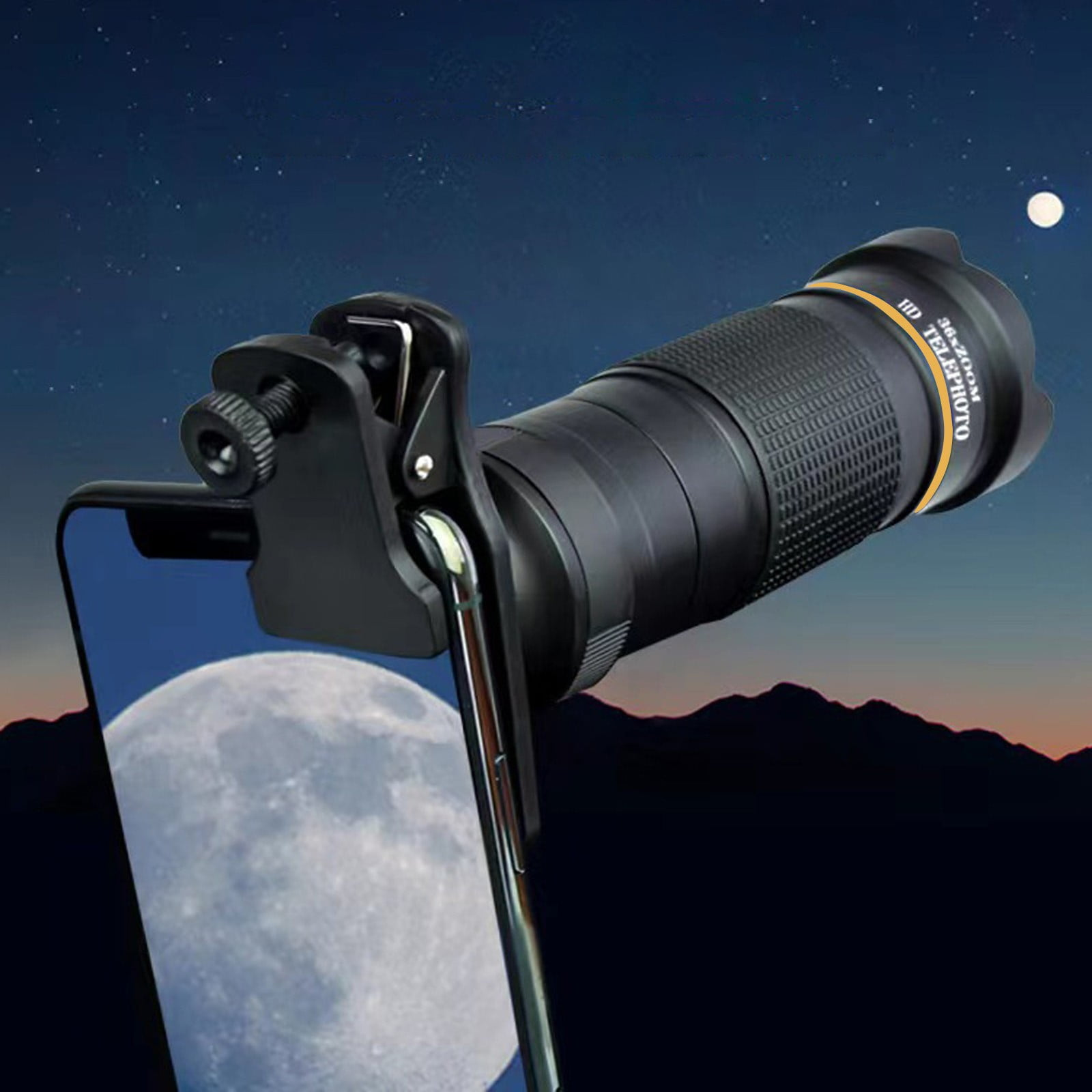 Smartphone mit Teleobjektiv, zeigt den Mond vor nächtlichem Himmel mit Bergen.