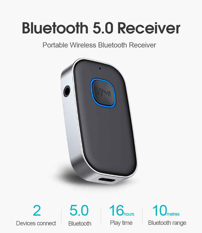 Kompakter schwarzer und silberner Bluetooth 5.0 Empfänger mit blauem Leuchtring um die Haupttaste.